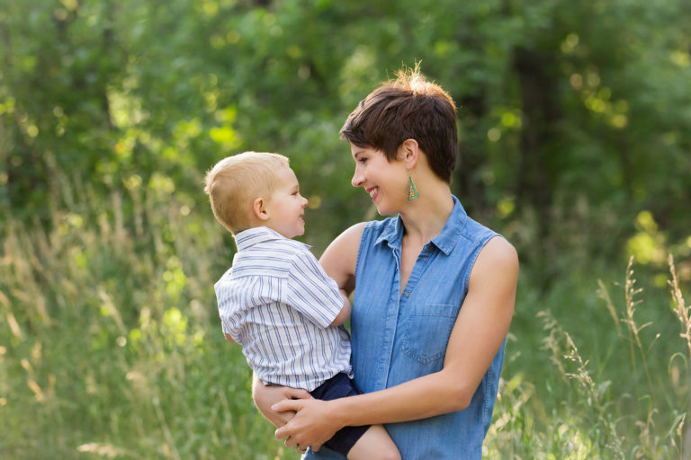 BlomquistPhotography_Family_Portraits_Outdoor-Mother-10