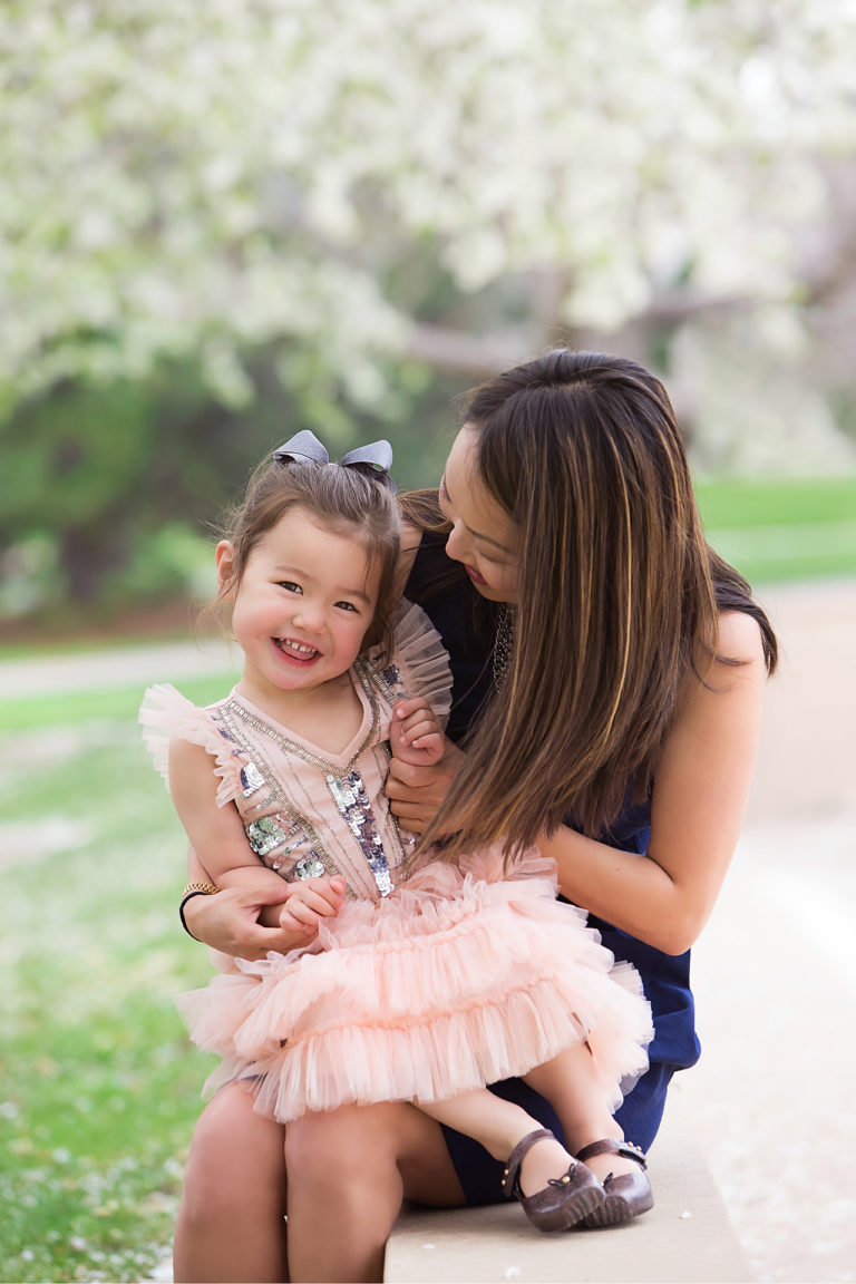 BlomquistPhotography_Family_Portraits_Outdoor-Mother-9