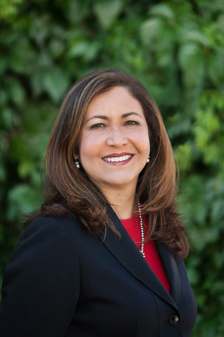 BlomquistPhotography_Headshot_Portraits-Woman-Female-11