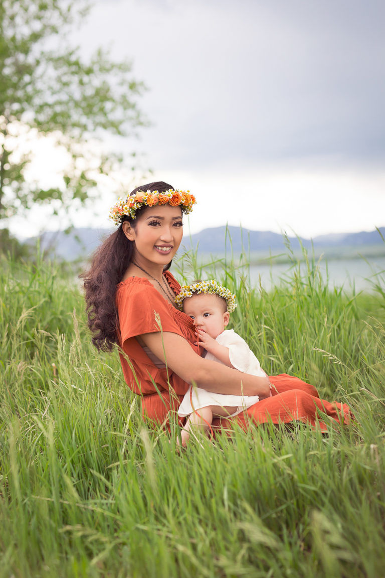 BlomquistPhotography_StyledPhotoSession-NursingMother-Portrait-5