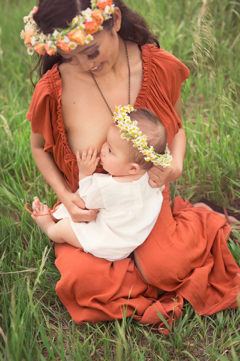 BlomquistPhotography_StyledPhotoSession-NursingMother-Portrait-7